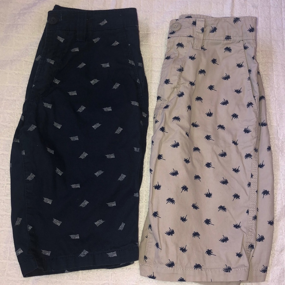 Nice shorts , like new, khaki bundle